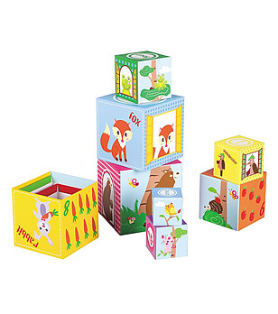 Кула от картонени кубчета Животни снимка