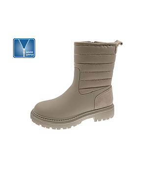 Бежови зимни детски боти снимка