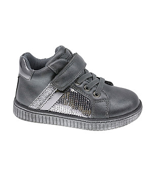 Детски боти в цвят графит снимка