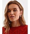 Дамски пуловер с плетеници в червен нюанс-2 снимка