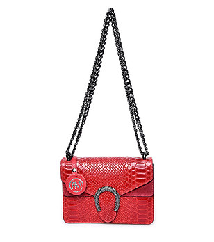 Червена дамска кожена чанта със змийски релеф Rikita снимка