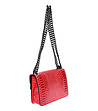 Червена дамска кожена чанта със змийски релеф Rikita-1 снимка