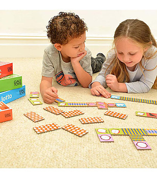 Домино с картинки снимка