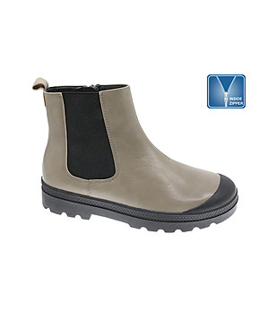 Детски боти в цвят таупе снимка