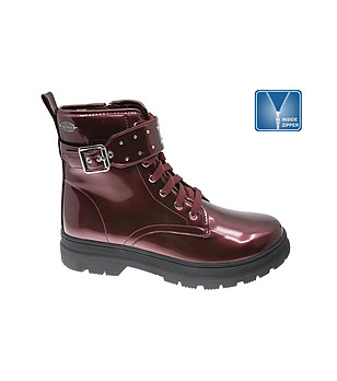 Детски боти в бордо с гланцов ефект снимка