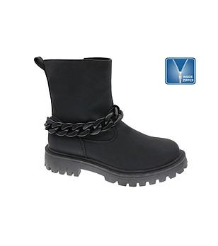 Черни детски боти с верижка снимка