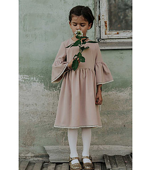 Детска рокля в бежово Alice снимка