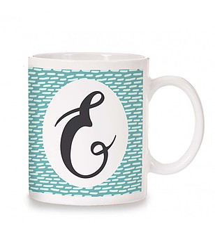 Керамична чаша с буква E снимка