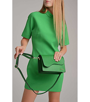 Зелена дамска кожена чанта с асиметричен капак Pola снимка