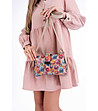 Многоцветна дамска кожена чанта с флорални мотиви Mariela-0 снимка