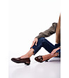 Кафяви дамски кожени обувки с кроко релеф Flavia-1 снимка