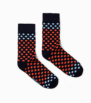 Черни чорапи с принт на оранжеви точки Manuel снимка