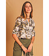 Бежова дамска блуза с милитари принт-2 снимка