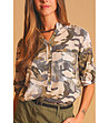 Бежова дамска блуза с милитари принт-4 снимка