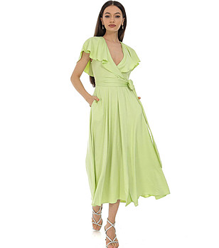 Дълга зелена рокля с къдрички снимка