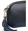 Малка дамска кожена черна чанта с пискюл Zaria-3 снимка