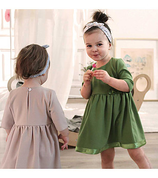 Зелена детска рокля с панделка  Betina снимка