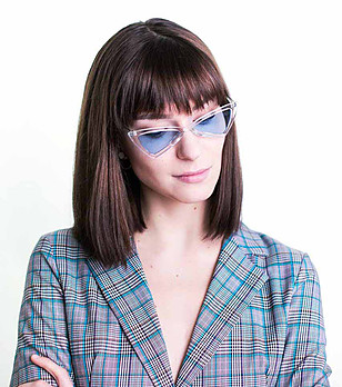 Дамски слънчеви очила с прозрачни рамки и сини лещи снимка