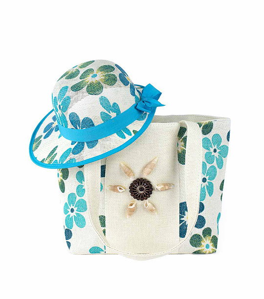 Плажен комплект от чанта и шапка с флорален принт в синьо Ina снимка