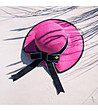 Дамска шапка в циклама с черни кантове Kora-2 снимка