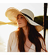 Бежова дамска шапка Amara-2 снимка