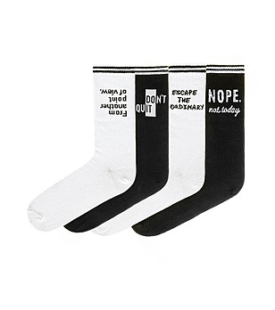 Комплект от 4 чифта дамски памучни чорапи снимка