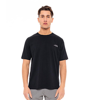 Мъжка памучна тениска в черен цвят с надпис Need снимка