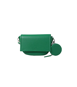 Дамска чанта в зелено снимка