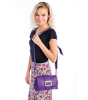 Дамска лилава чанта от естествена кожа Carla снимка