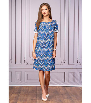 Елегантна рокля в синьо и бяло с високо съдържание на памук снимка