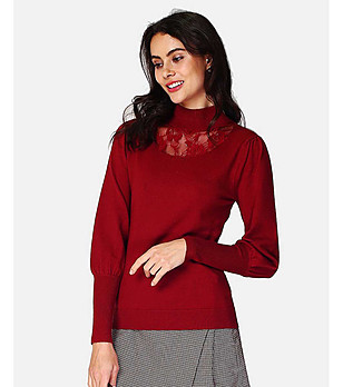 Червен дамски пуловер с дантела Mireille снимка