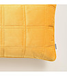 Продълговата калъфка за възглавница цвят горчица с декоративни шевове Colette 30x50 см-1 снимка