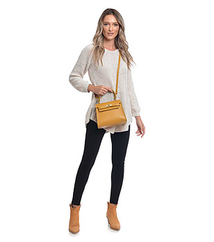 Кожена дамска трапецовидна чанта в цвят горчица Valeria снимка