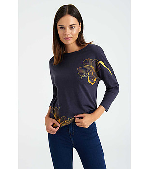 Тъмносиня дамска блуза със златисти мотиви снимка