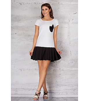 Памучна рокля в бяло и черно Azalia снимка