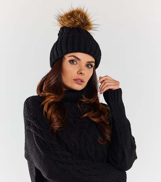Черна дамска шапка с кафяв помпон Irra снимка