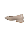 Бежови дамски обувки със златист детайл-2 снимка