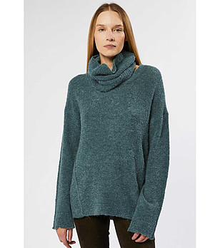 Зелен дамски пуловер с подвижна яка Odilia снимка