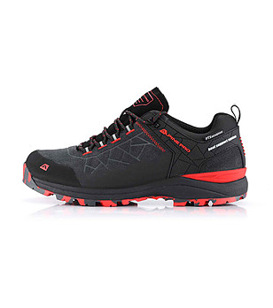 Unisex туристически обувки в черно и червено снимка