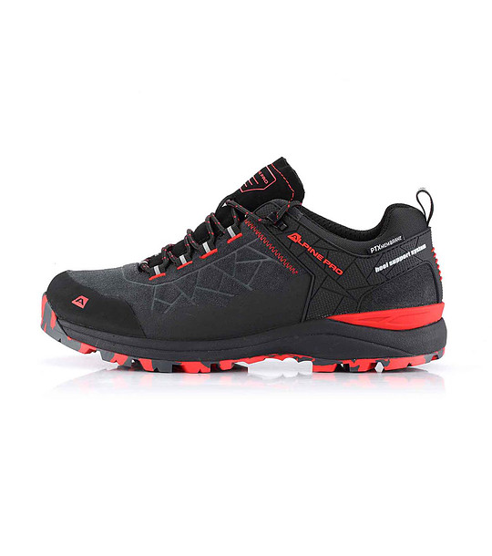 Unisex туристически обувки в черно и червено снимка
