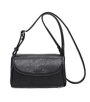 Черна дамска чанта с презрамка Vilelma снимка