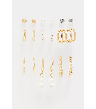 Комплект от 9 чифта обеци снимка