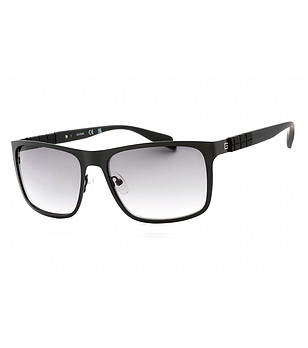 Черни мъжки слънчеви очила снимка