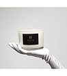 Бяла ароматна свещ Tobacco&Leather 580  гр-1 снимка