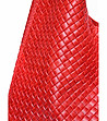 Червена дамска кожена чанта с релеф Kosara-2 снимка