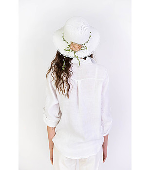 Бяла дамска шапка с роза Almeria снимка