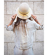 Дамска бежова шапка с жълта лента Piccola-0 снимка