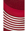 Дамска червена шапка с бели кантове Pineto-2 снимка