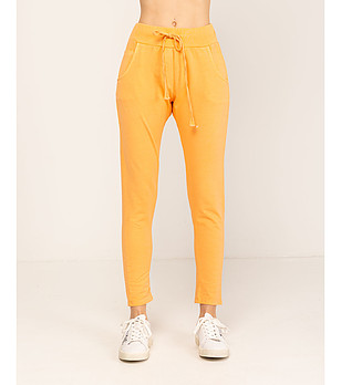 Дамски памучен оранжев панталон снимка
