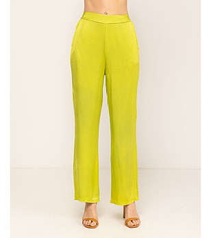 Дамски сатенен панталон в цвят лайм снимка